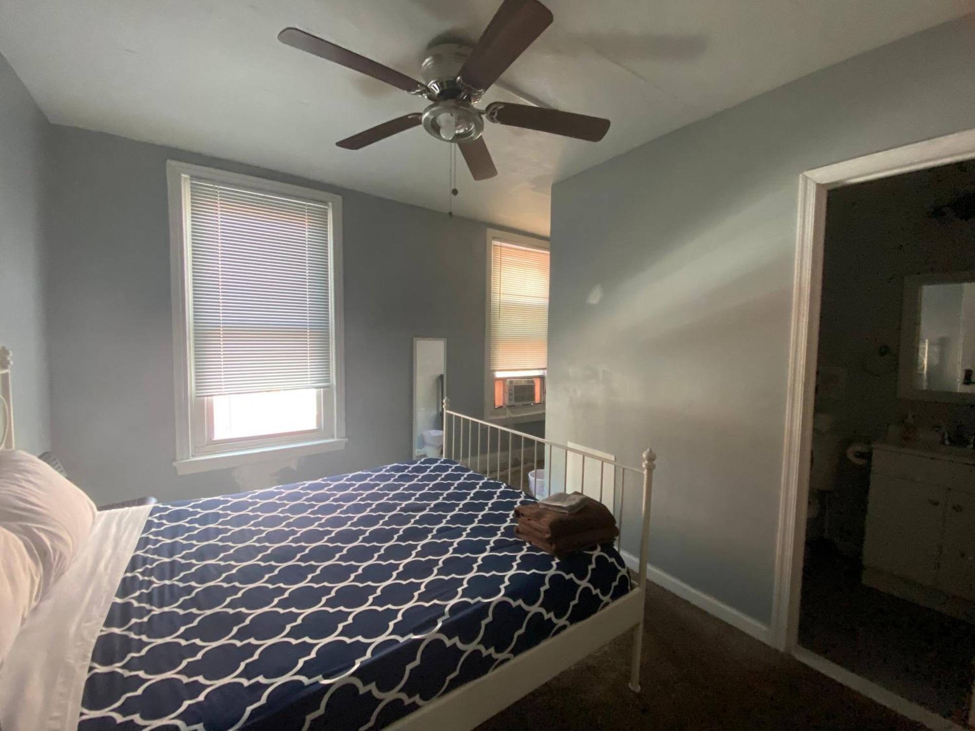 Clover 2900 - Apartment And Rooms With Private Bathroom Near Washington Ave South Philly Philadelphia Room photo