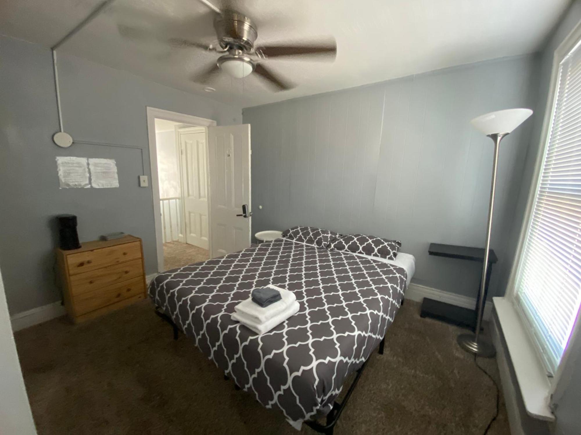 Clover 2900 - Apartment And Rooms With Private Bathroom Near Washington Ave South Philly Philadelphia Exterior photo